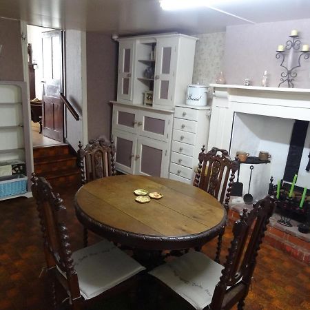 Charming French Cottage-Gite In The Heart Of Quiet Gorron 외부 사진