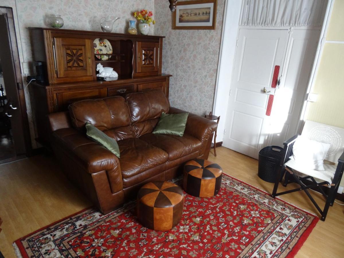 Charming French Cottage-Gite In The Heart Of Quiet Gorron 외부 사진