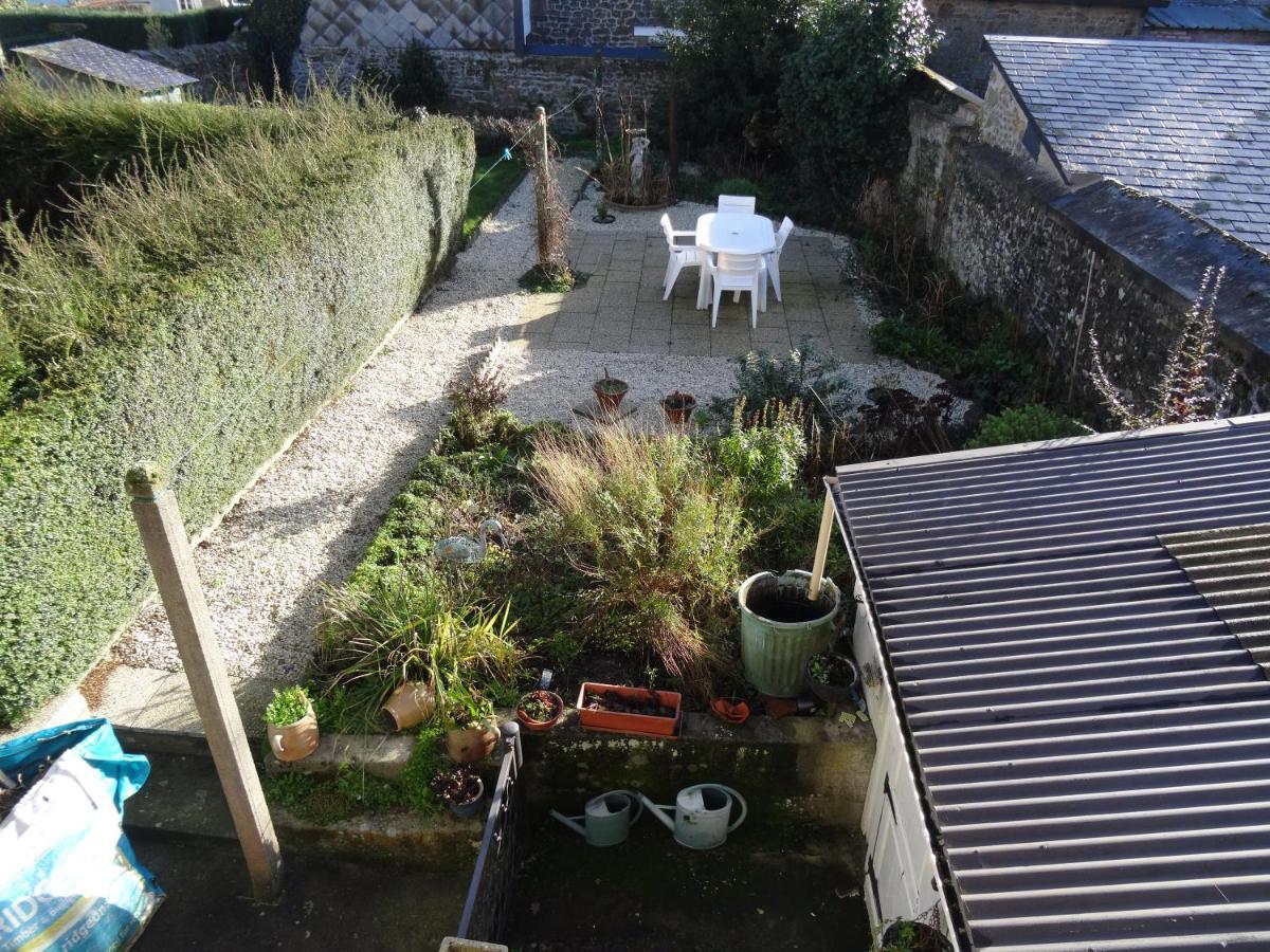 Charming French Cottage-Gite In The Heart Of Quiet Gorron 외부 사진