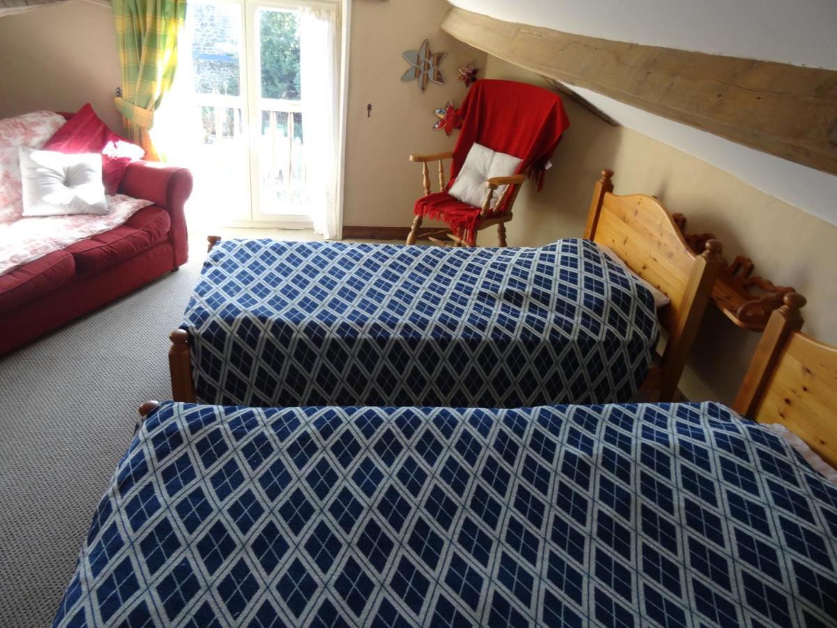 Charming French Cottage-Gite In The Heart Of Quiet Gorron 외부 사진