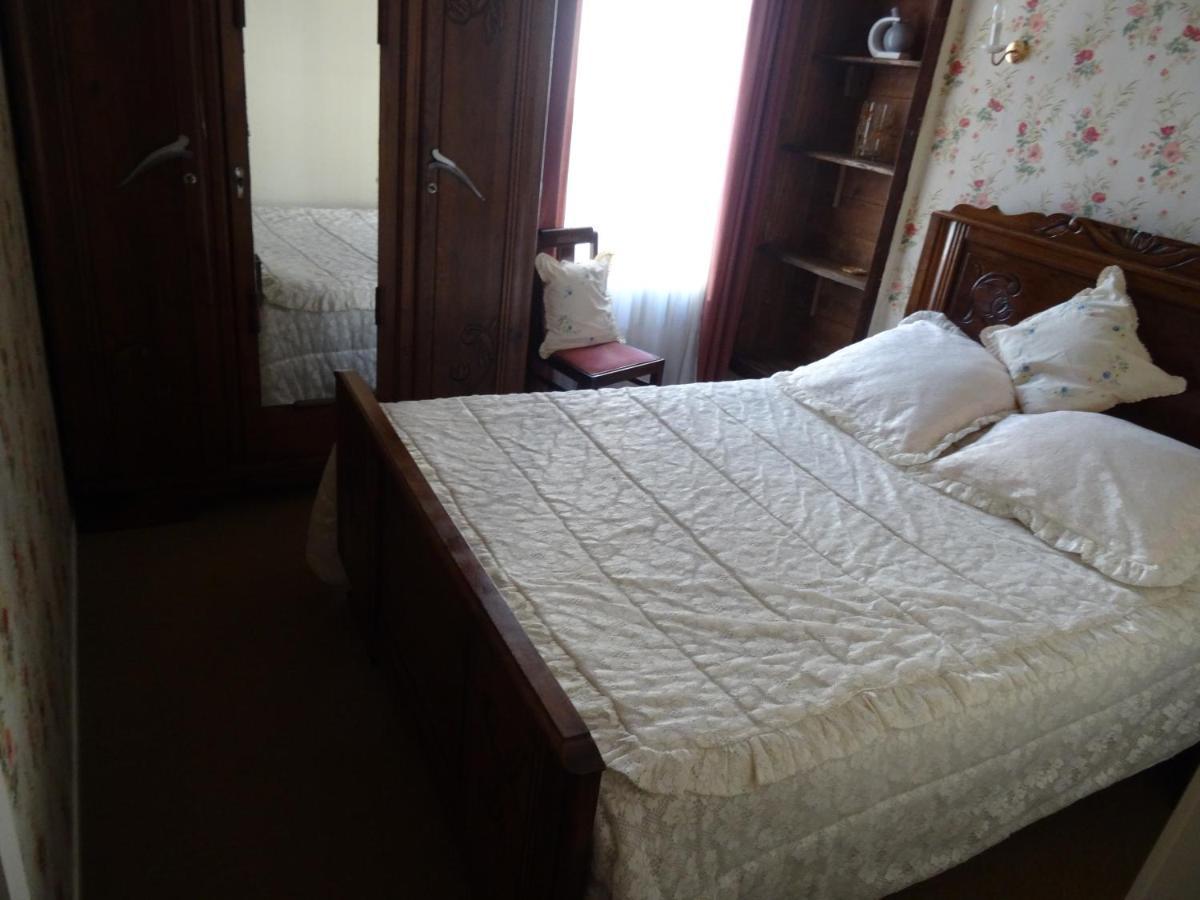 Charming French Cottage-Gite In The Heart Of Quiet Gorron 외부 사진