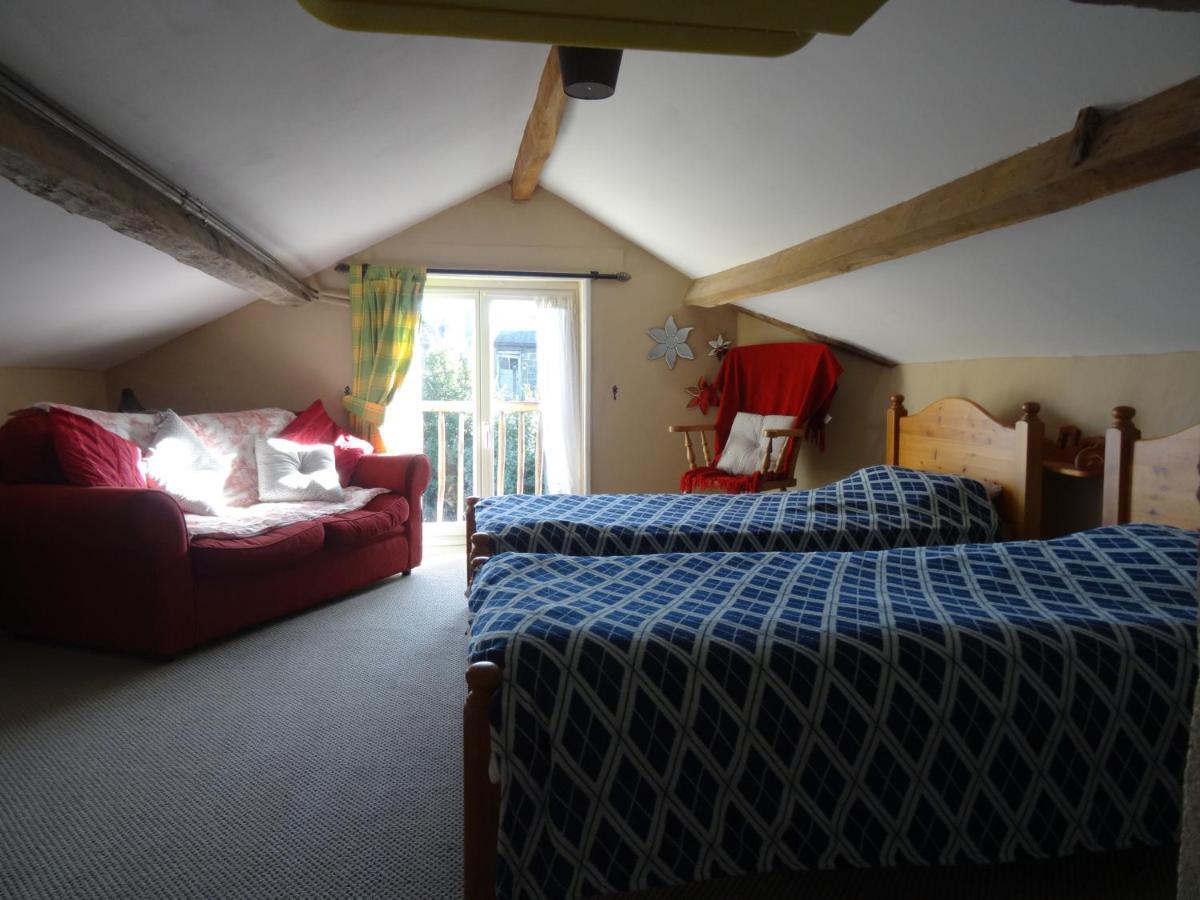 Charming French Cottage-Gite In The Heart Of Quiet Gorron 외부 사진
